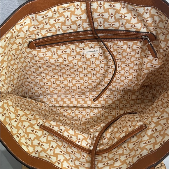 Vera Bradley Tan and Cream Tote Bag - Picture 4 of 5